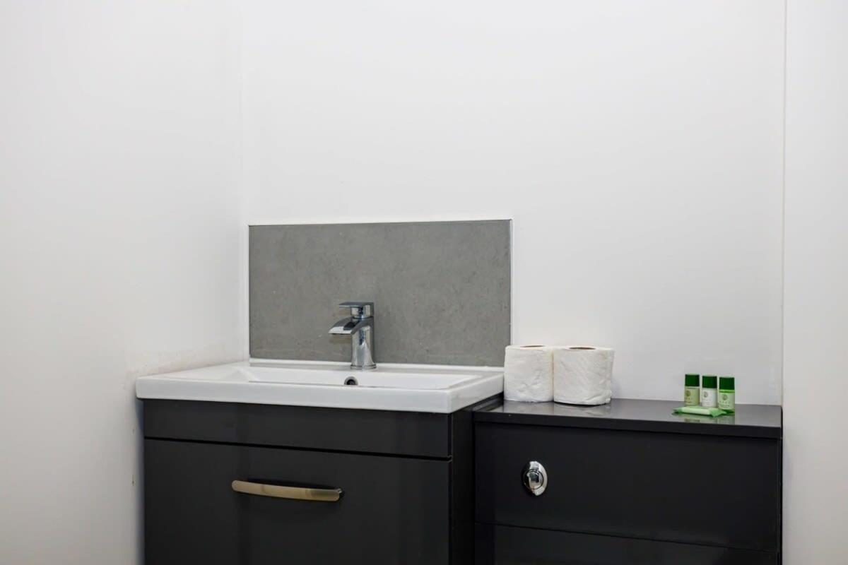 Contemporary 1 Bed Apartment Central Bolton Kültér fotó