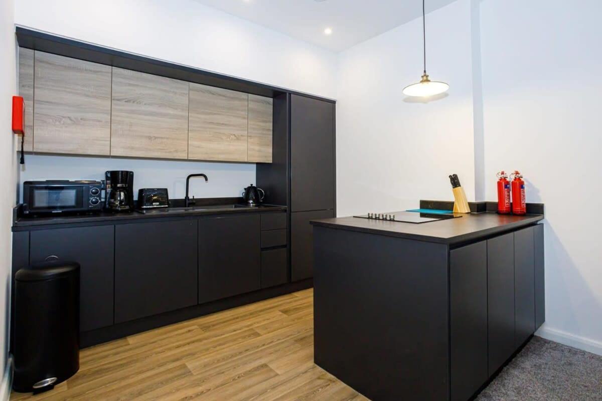 Contemporary 1 Bed Apartment Central Bolton Kültér fotó